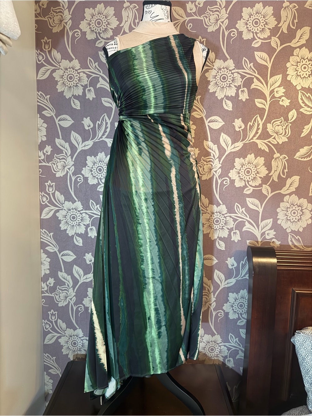 Socialite One Shoulder Green/Navy/Cream Pleated Asymmetrical Dress - Size XS